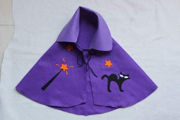 Mách mẹ cách may áo choàng phù thủy cho bé đi chơi Halloween 8