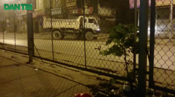 Hà Nội: "Hung thần" xe tải lại lộng hành về đêm 8