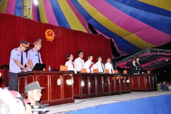 Thảm án ở Bình Phước: Sát thủ đứng không vững khi nhận án tử 17