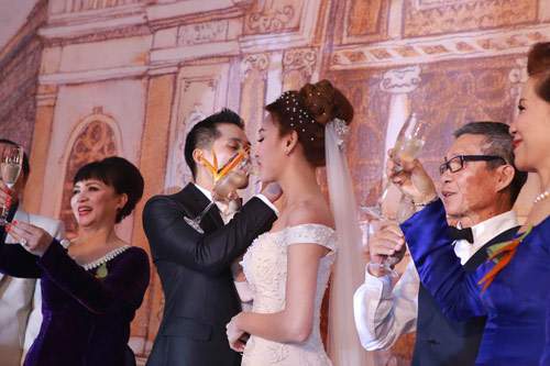 Những kiểu tóc cô dâu đẹp nhất của sao Việt cưới năm 2015 18
