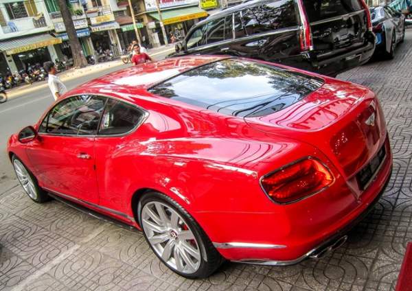 Siêu xe Bentley Continental GT V8 tiết kiệm xăng ở TP HCM 3