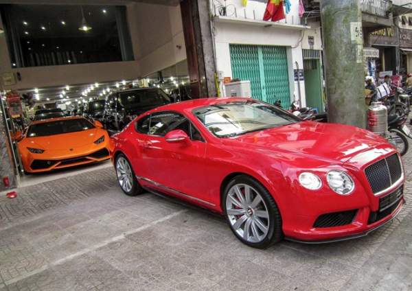 Siêu xe Bentley Continental GT V8 tiết kiệm xăng ở TP HCM 8