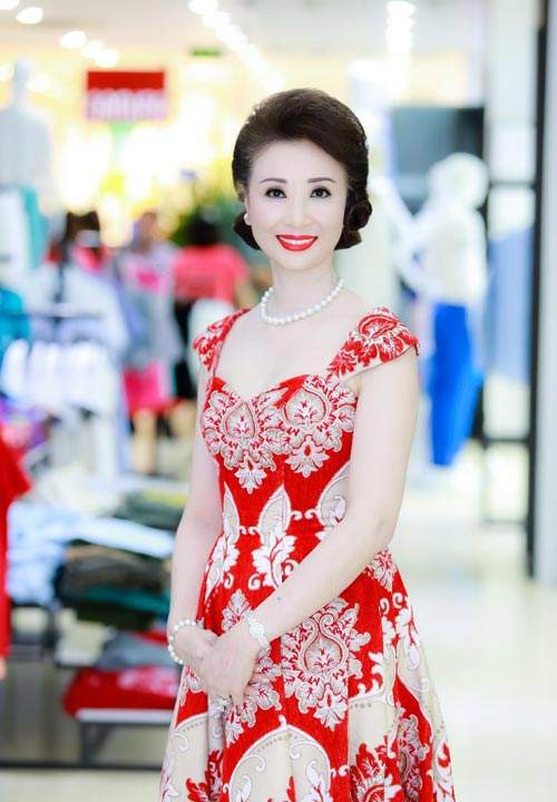 Nữ giám khảo "không tuổi" của HH Doanh nhân người Việt thế giới 3