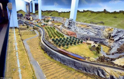 "Choáng" với mô hình đường ray tàu hỏa lớn nhất thế giới 7