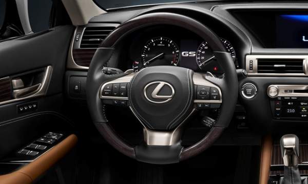 Lexus GS 350 2016 giá gần 4 tỷ tại Việt Nam 2