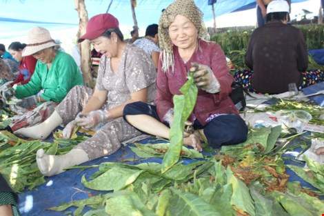 Nhộn nhịp xóm thuốc lào Sài Gòn 2