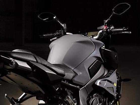 Yamaha MT-10 tăng sức nóng phân khúc 1000cc 15