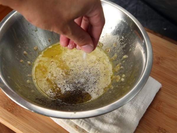 Cách làm xà lách trộn dầu giấm cực giòn ăn ngon khỏi chê 4