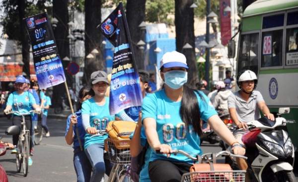 Hàng ngàn bạn trẻ Sài Gòn hưởng ứng Giờ Trái Đất 2016 7