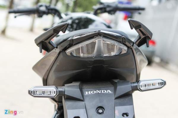 Honda CB150R 2016 đọ dáng Yamaha M-Slaz 16