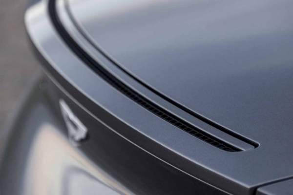 5 điểm ít biết của siêu xe Aston Martin DB11 mới ra mắt 3