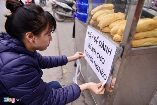 Xuất hiện tủ bánh mì miễn phí ở Hà Nội 8