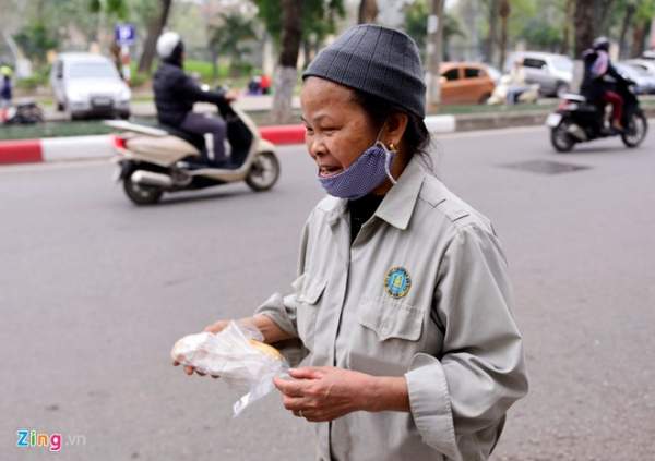 Xuất hiện tủ bánh mì miễn phí ở Hà Nội 6