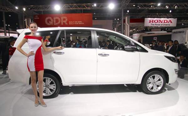 Toyota Innova thế hệ đầu tiên "nghỉ hưu" tại Ấn Độ 6