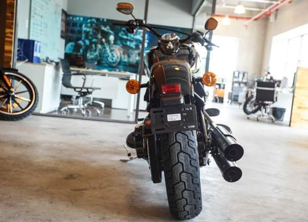 Môtô Harley phong cách bobber giá gần 1 tỷ đồng tại Việt Nam 4