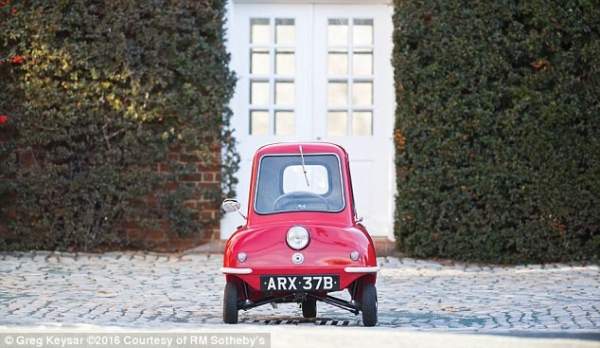 Ôtô cổ 3 bánh nhỏ nhất thế giới, giá 176.000 USD 2