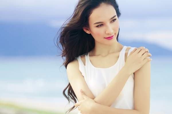 Hoa hậu Ngọc Diễm chăm chút cho vẻ đẹp tinh thần 2