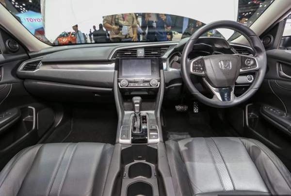 Honda Civic 2016 tiếp tục ra mắt thị trường ASEAN 8
