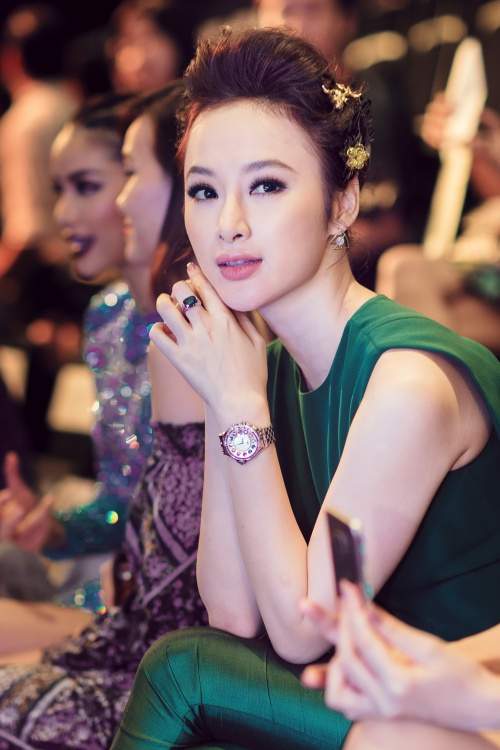 Angela Phương Trinh đeo nhẫn 1 tỷ đồng gây choáng váng 9