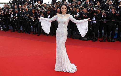 Những chiếc váy gây tốn giấy mực nhất tại Cannes 2016 54