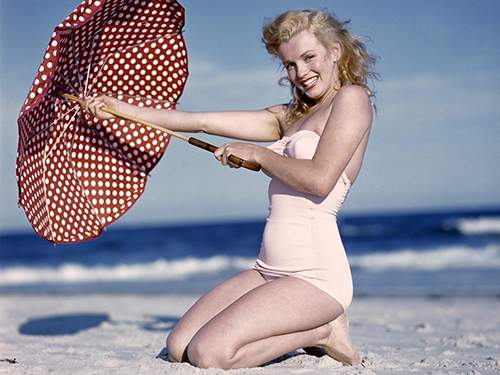 Những bức ảnh áo tắm kinh điển của "biểu tượng sex" Marilyn Monroe 6