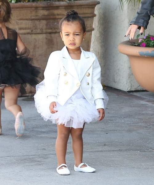 Thời trang sành điệu của con gái Kim Kardashian 21