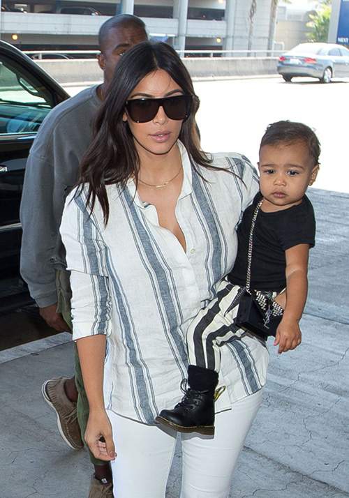 Thời trang sành điệu của con gái Kim Kardashian 45
