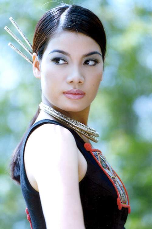 Thời trang sao Việt thời xưa: Không dao kéo Trương Ngọc Ánh vẫn đẹp "rụng rời" 21