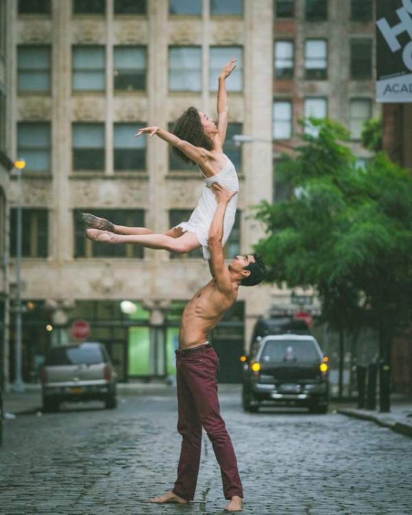 Ngắm vũ điệu ballet tuyệt đẹp trên đường phố New York 16