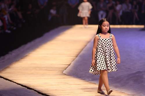Lần đầu tiên Việt Nam có Tuần lễ thời trang Trẻ em 15