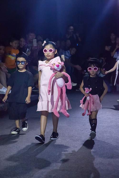 Lần đầu tiên Việt Nam có Tuần lễ thời trang Trẻ em 24