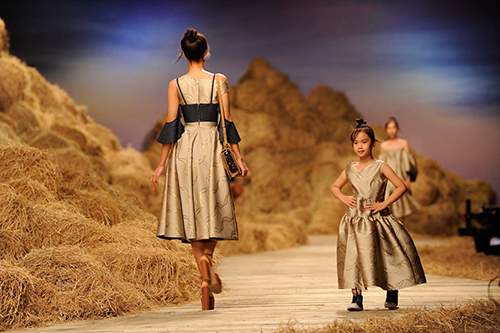 Lần đầu tiên Việt Nam có Tuần lễ thời trang Trẻ em 6