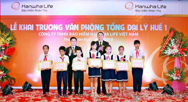 Lần đầu tiên, Hanwha Life Việt Nam khai trương cùng lúc 2 văn phòng tổng đại lý mới tại Huế 3