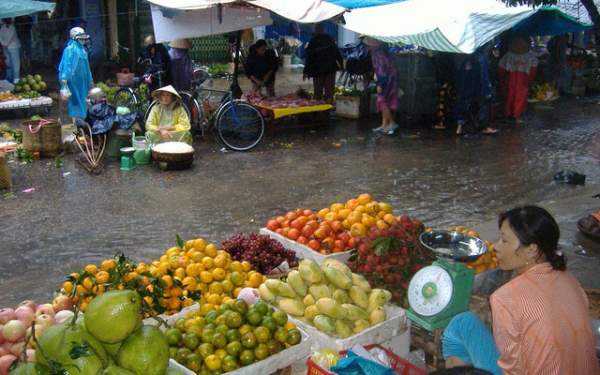 Phú Yên: Chợ chạy lũ, giá cả tăng nhưng không có hàng để bán 5