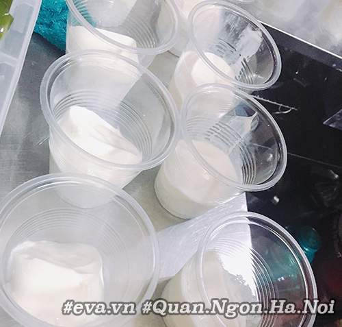"Bắt sóng" sữa chua thạch lá nếp Đinh Liệt, món ăn giải ngán hot nhất Tết này ở Hà Thành 21