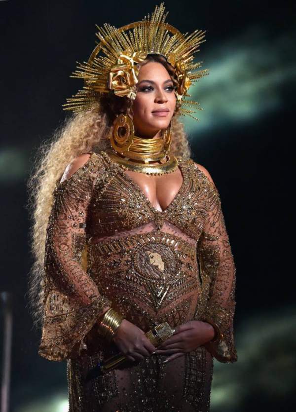 Đang mang song thai, Beyonce vẫn khiến cả thế giới thán phục vì lộng lẫy như nữ thần 3