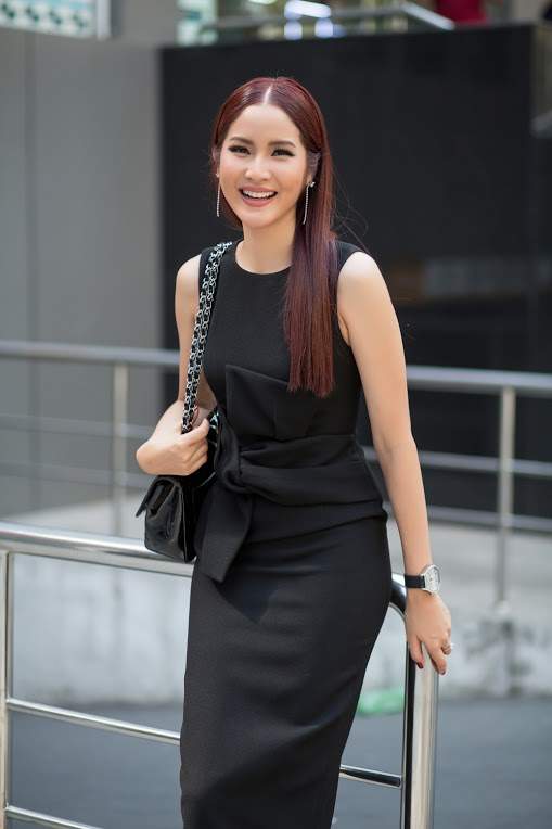 Hoa hậu Hoàn vũ Thái Lan khoe dáng đẹp ngất ngây gây "tắc đường" 3