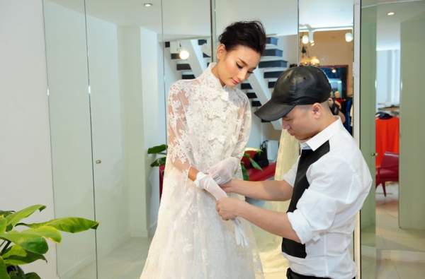 Bí mật đằng sau những mẫu váy cưới đẹp nức lòng của sao Việt 24