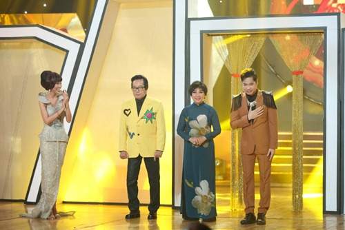 Tình tứ bên nhau, anh trai Thu Phương và "mẹ đơn thân" Vi Thảo cùng đạt giải 3 cuộc thi hát 3