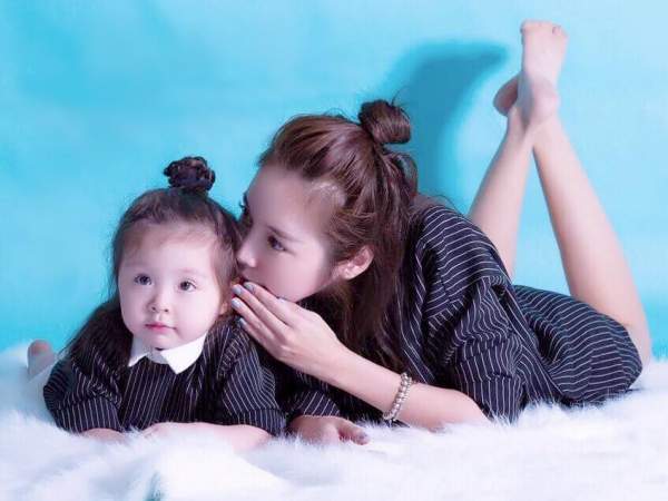 Sao Việt 24h qua: "Lịm tim" trước khoảnh khắc ấm áp của hai mẹ con Elly Trần 3