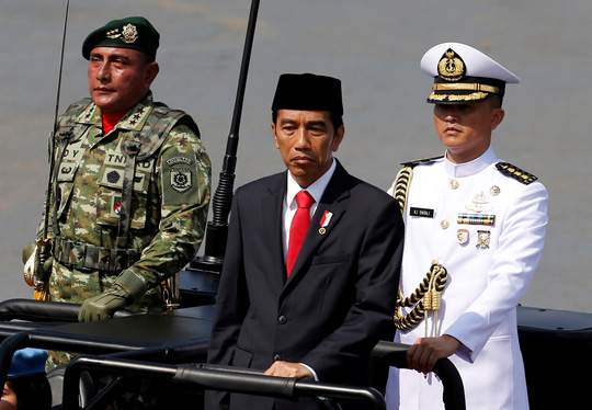 Tổng thống Indonesia đi bộ hơn 2 km vì kẹt xe 4