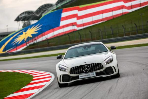 Mercedes-AMG GT R 2017 đến Đông Nam Á, giá 9,13 tỷ đồng 3