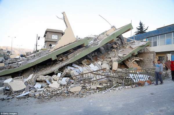 414 người chết, 6.500 bị thương vì động đất kinh hoàng ở Iran, Iraq 5