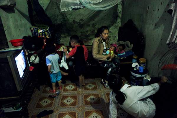 Khó tin: Người phụ nữ 29 tuổi sinh 8 người con ở Hà Nội 2