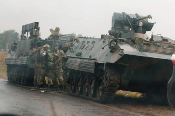 Nổ lớn ở thủ đô Zimbabwe, quân đội chiếm đài truyền hình quốc gia 2