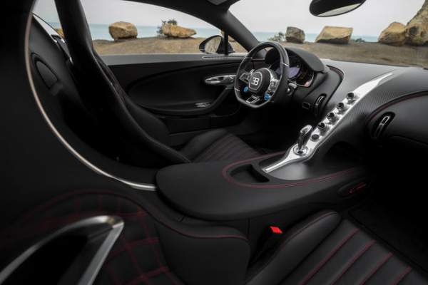 4 triệu USD để sở hữu Bugatti Chiron phiên bản "Batmobile" 6