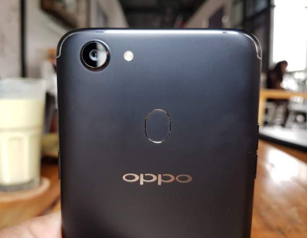 Đánh giá Oppo F5: màn hình tràn viền, camera "ngon" giá rẻ 9