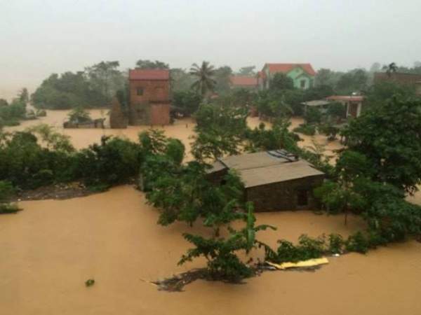 Lũ lớn, hàng ngàn ngôi nhà ở Bình Định lại bị ngập nặng 4