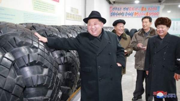 Điểm kỳ lạ trong những bức ảnh thị sát của nhà lãnh đạo Triều Tiên 15