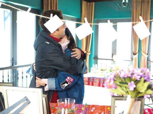 Tổ chức tiệc kỷ niệm tình yêu, Ngô Kiến Huy làm bạn gái khóc nức nở 3